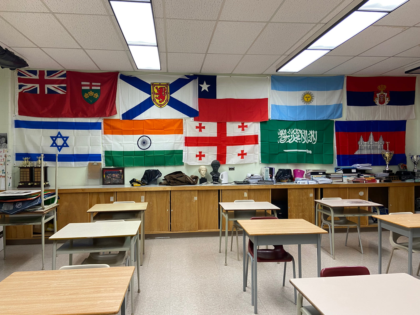 International polyester flags verse nylon flags