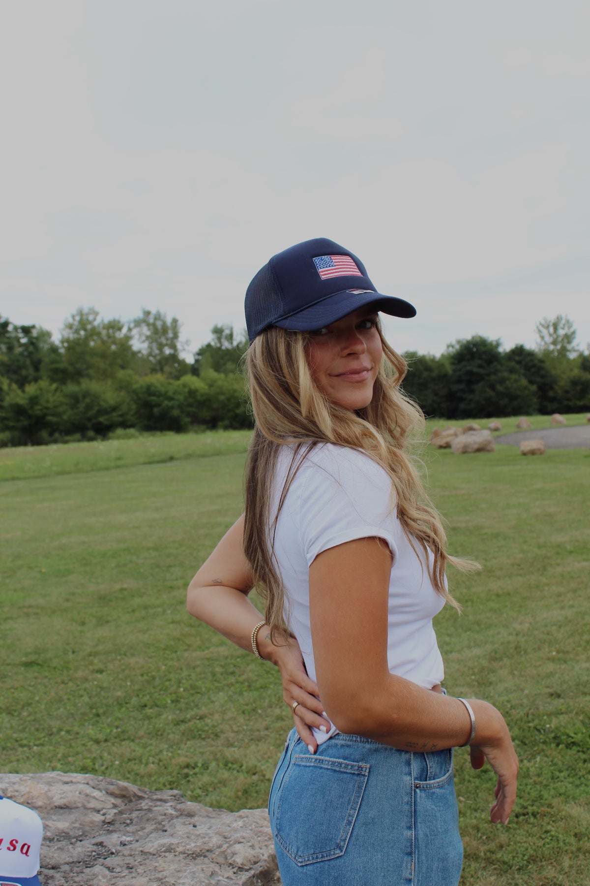 Chic American Flag Trucker Hat for Women – Stylish &amp; Cozy