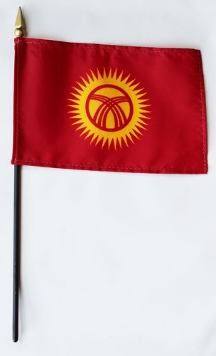 Banderas de palo montadas de Kirguistán de 4 x 6 pulgadas